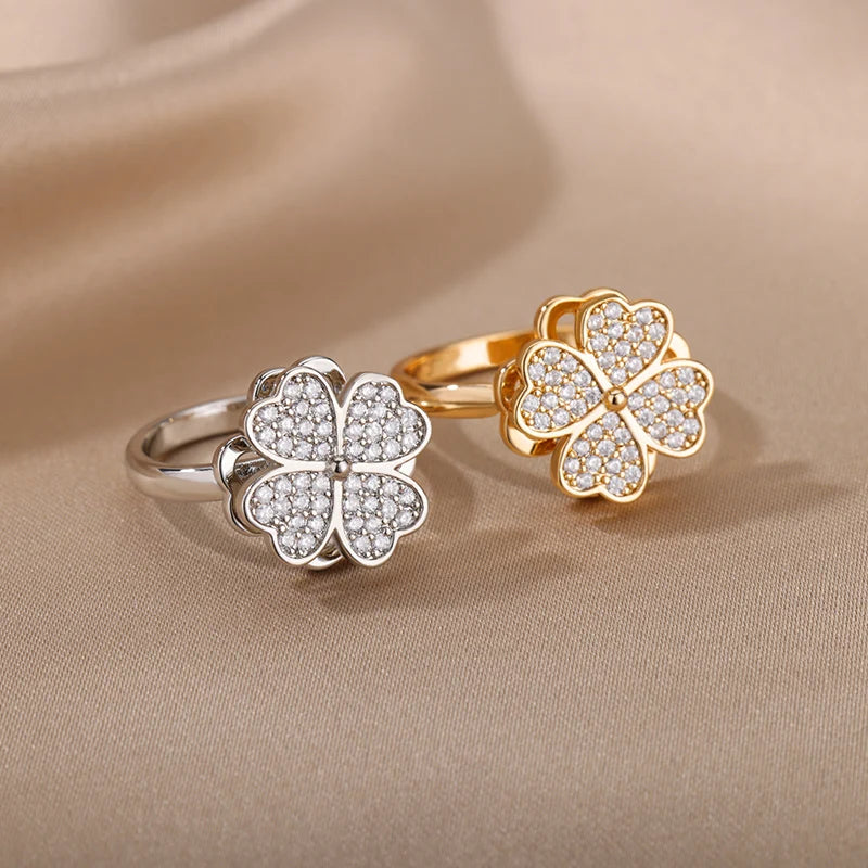 AuraSpin Clover Ring