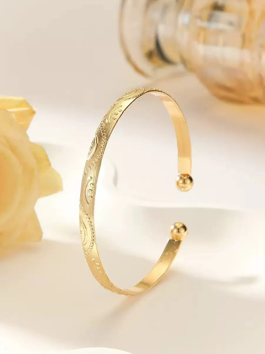 Vireo Leaf Twist Bracelet