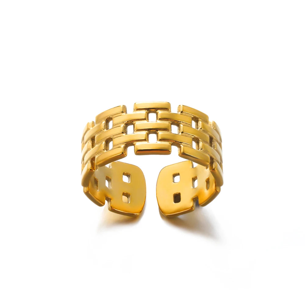 AuraSync Cocktail Ring