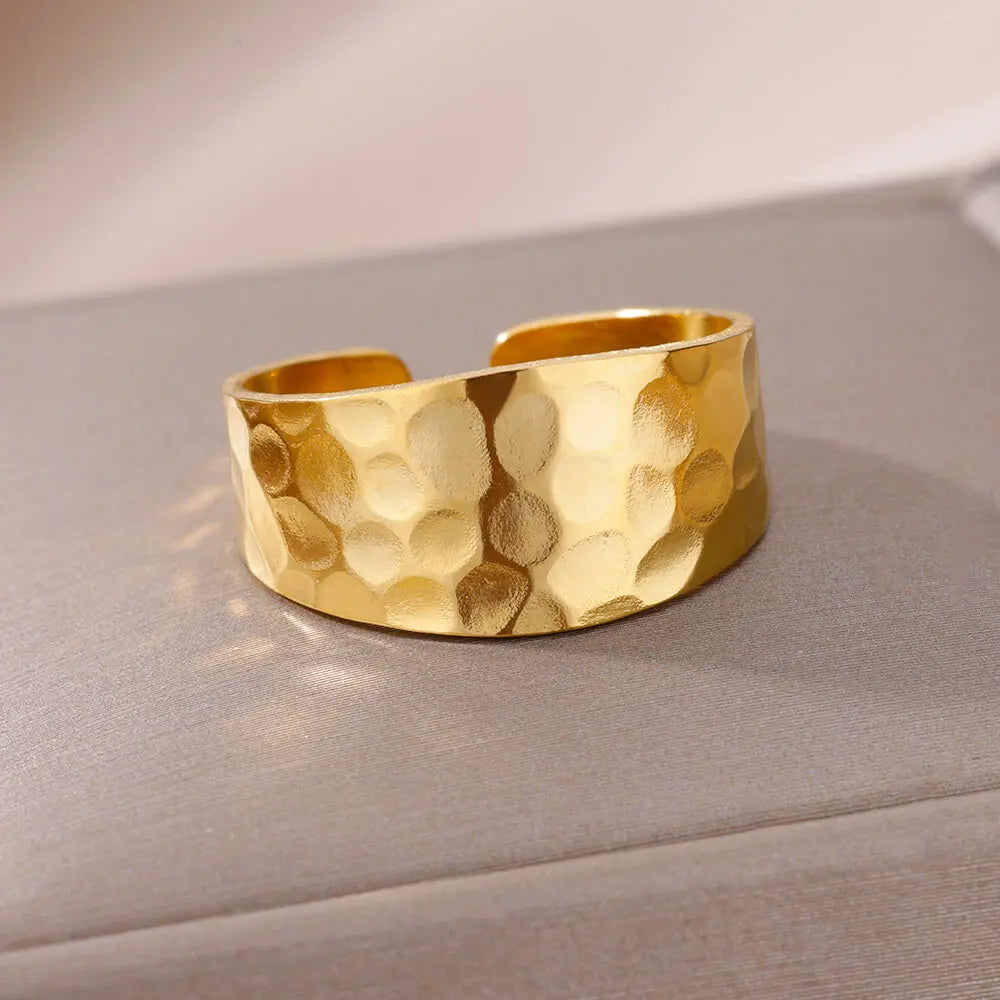 AuraSync Cocktail Ring